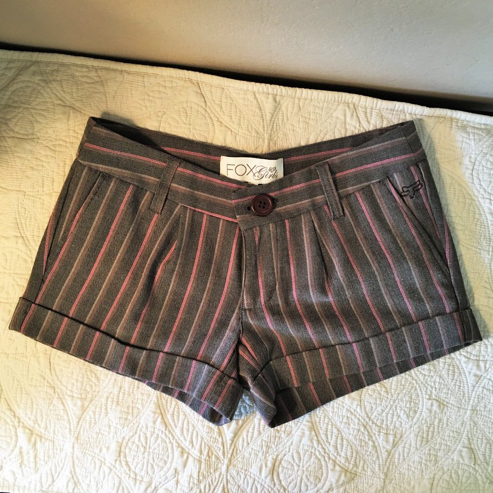 FOX GIRLS Cuffed Pinstriped Single Pleat Shorts - Picture 2 of 11